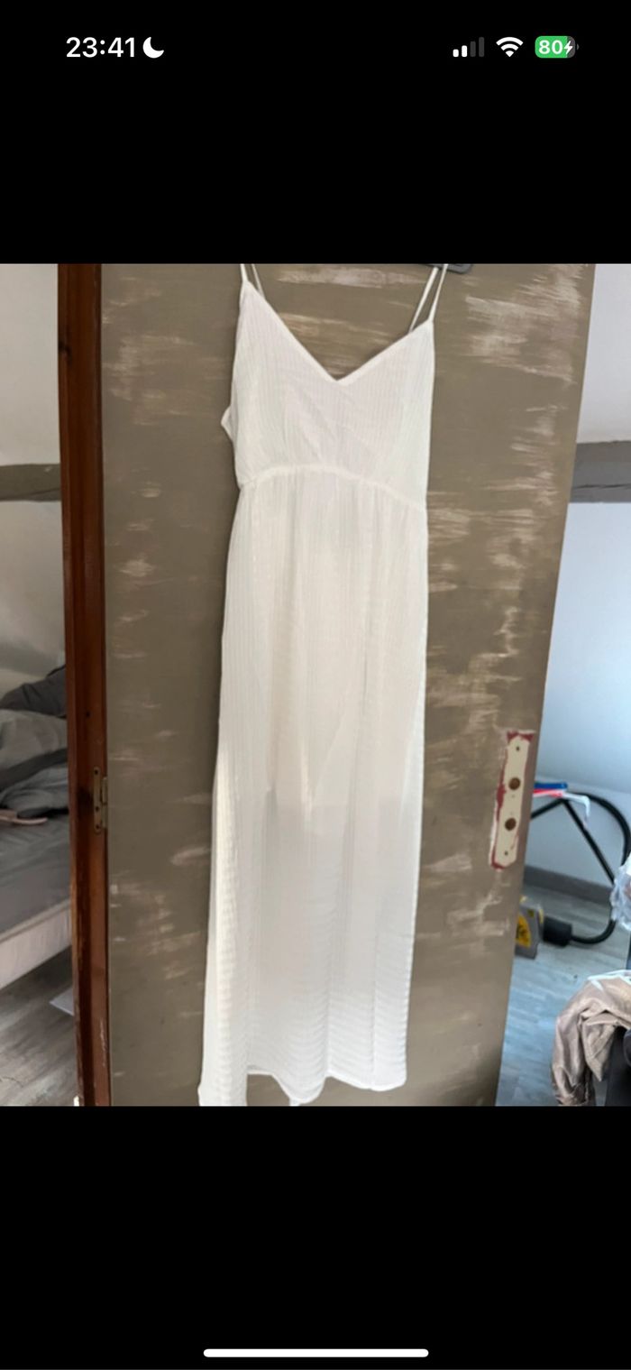 Longue robe blanche - photo numéro 4