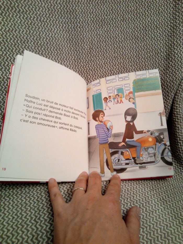 Je suis en CE1/ Maître Luc est amoureux T.12 - Castor Poche - photo numéro 7