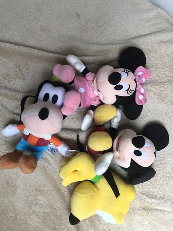 Lot 4 peluches Disney Mickey et Minnie