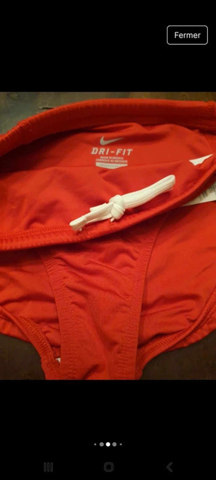 Short de course Nike rouge femme XS neuf - photo numéro 3