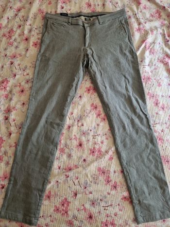 Pantalon droit gris très bon état Taille 46 Façonnable