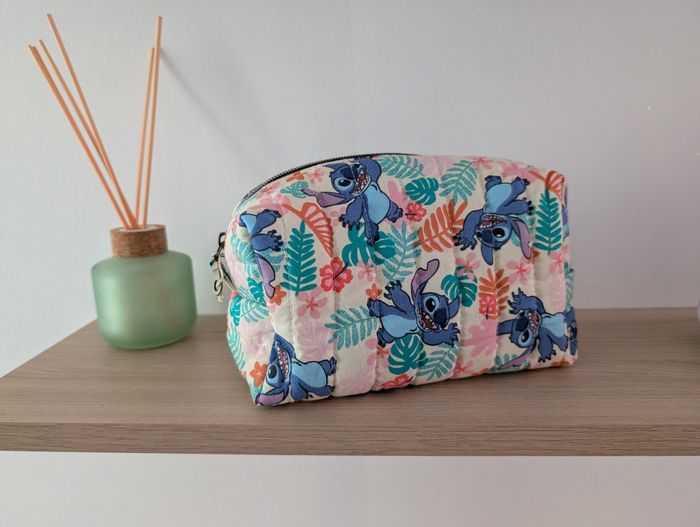 Trousse matelassée stitch pour rangement maquillage ou autre - photo numéro 5