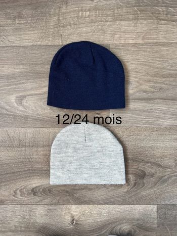 Lot de 2 bonnets taille 12/24 mois Primark