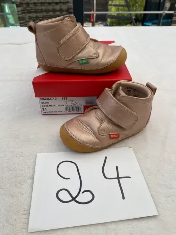 Bottines bottes Kickers 24 dorée métallisé barefoot