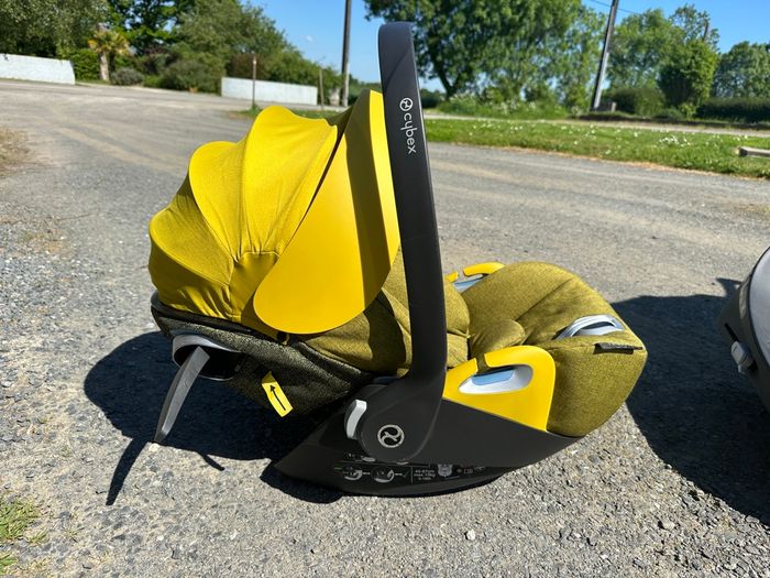 Poussette Cybex Balio S + cosy cloud z+ avec base isofix non pivotante - photo numéro 4