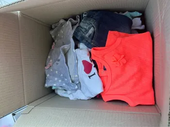 Vêtements bébé fille taille 6 mois (x47)