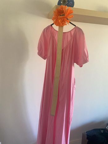 Robe longue avec sa ceinture