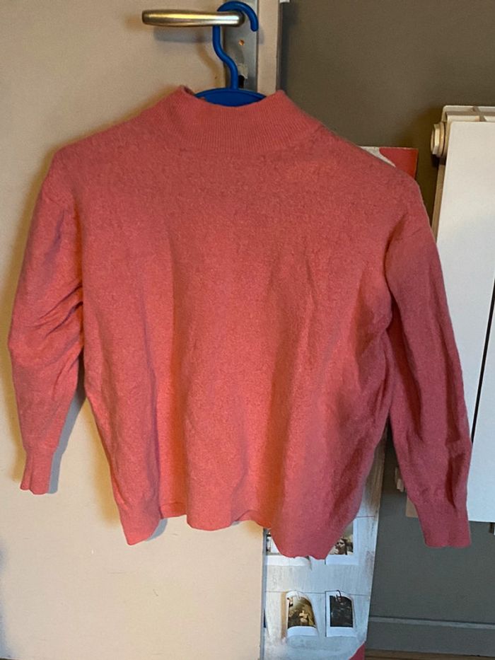 Pull colle montant rose saumon