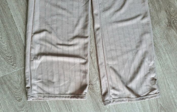 Pontalon beige taille s/m à jambes larges - photo numéro 4