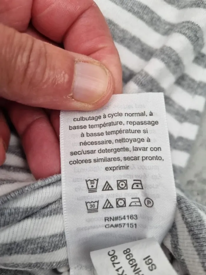 Sweat marinière Tommy Hilfiger – Taille M Femmes (mesures en photos) - photo numéro 10