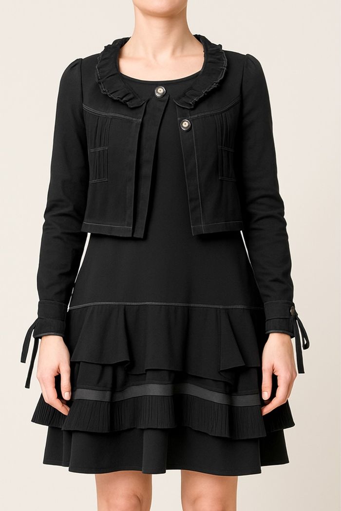 Robe noire et veste assortie