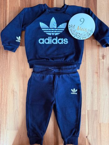 Ensemble jogging Adidas 9 mois