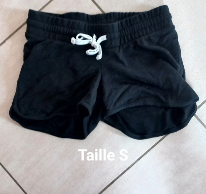 Lot de vêtements de grossesse - photo numéro 3