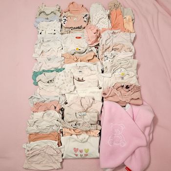 Lot de 55 vêtements 0-12 mois