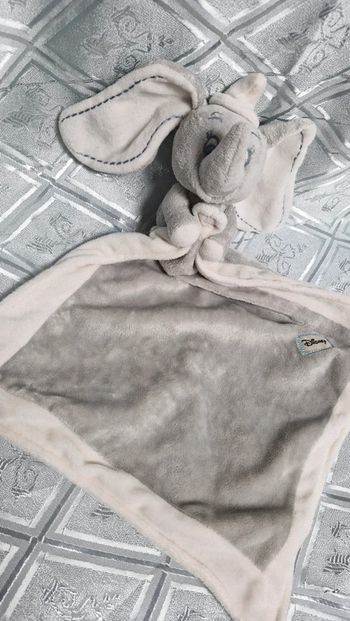 Doudou plat Éléphant dumbo Disney Nicotoy