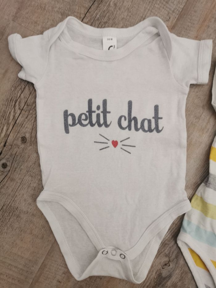 Lot de 2 bodies à MC 6 mois - photo numéro 2