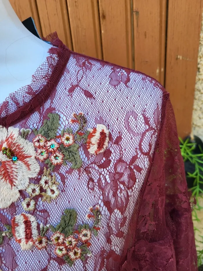 Blouse dentelle broderie fleuri violine new look taille 46 - photo numéro 3