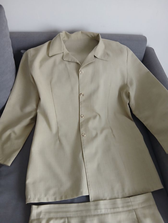 Tailleur Veste et Jupe - photo numéro 2