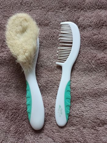 Lot brosse + peigne