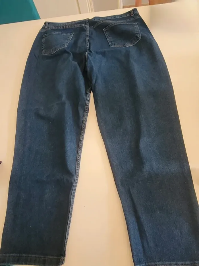 Jean bleu femme 2xl très bon état 50/52 - photo numéro 2