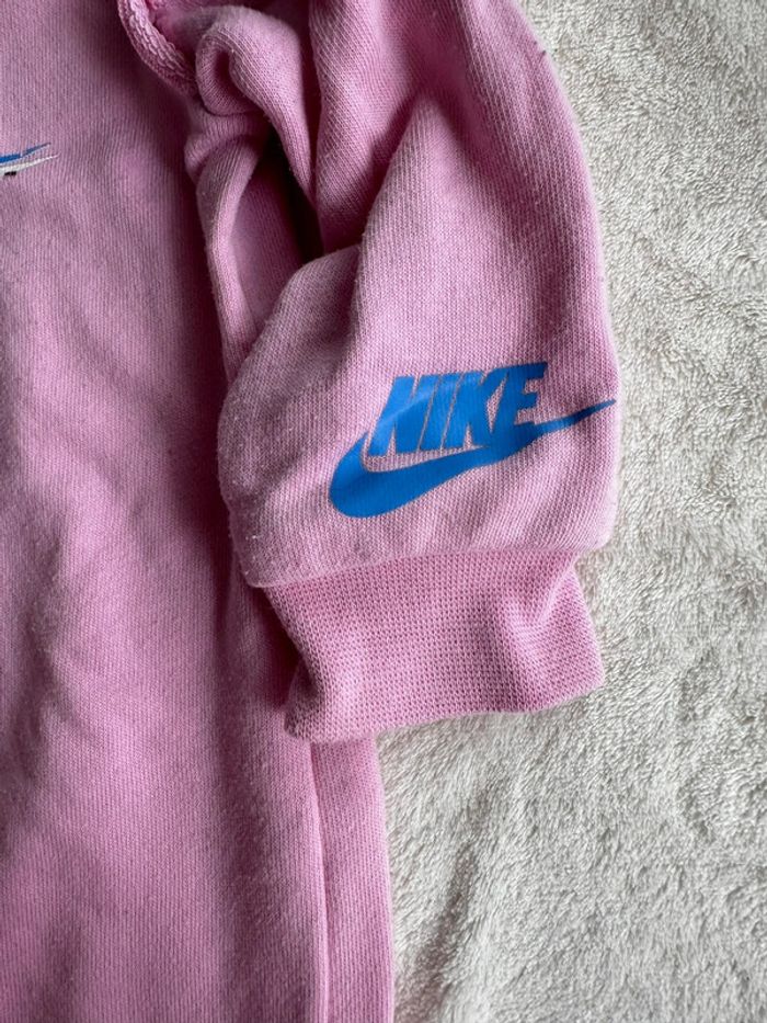 Combinaison Nike - photo numéro 2