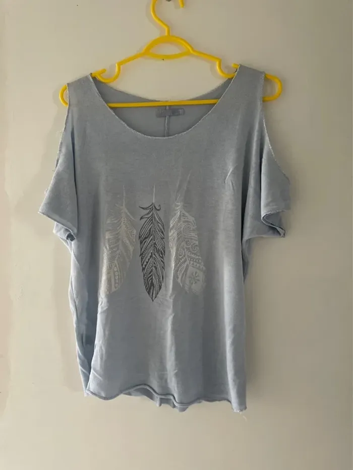 Tee shirt