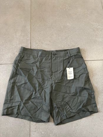 Short vert Mango, neuf, taille 44 44x45cm