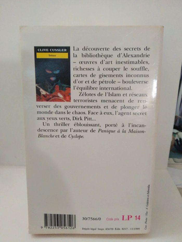 Lot de 4 livres de Clive Cussler - photo numéro 2