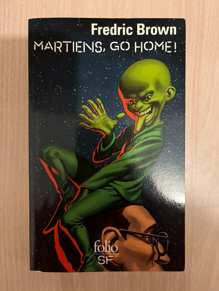 Livre martiens go home