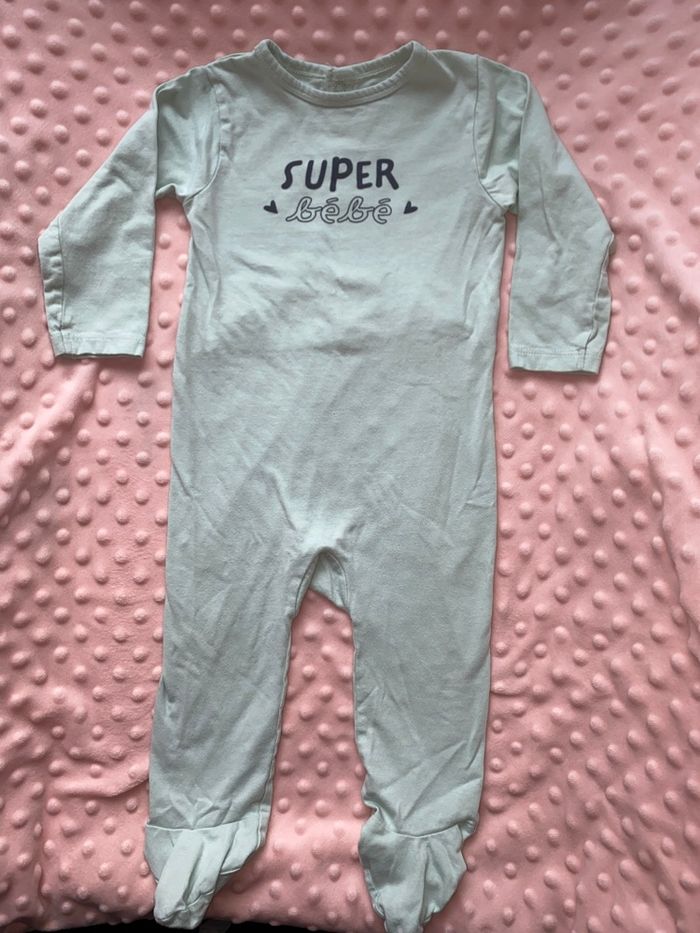 Pyjama « super bébé » gémo 18 mois