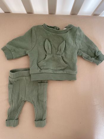 Ensemble 1 mois pull pantalon vert