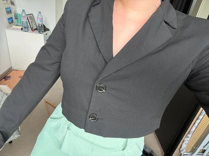 Blazer court noir zara taille S - photo numéro 3