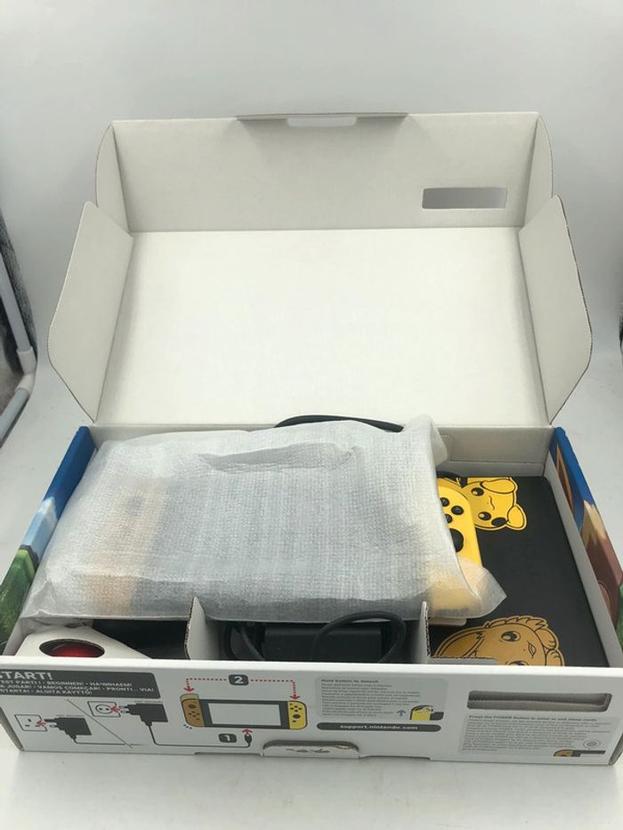 Console de jeu vidéo Nintendo Switch Pokémon Let’s Go Évoli - photo numéro 5