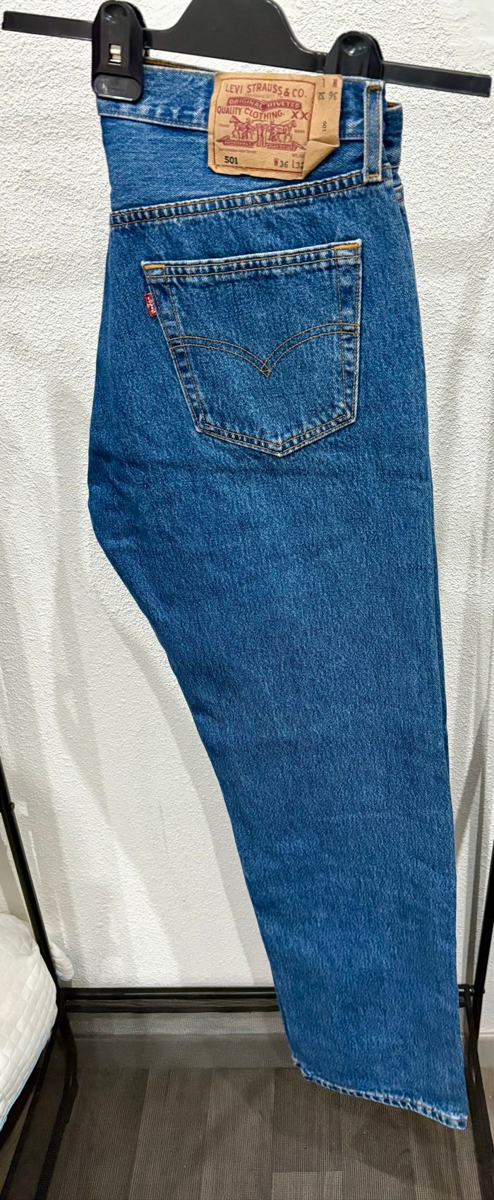 Jean Levi's 501 Vintage en Denim Bleu W36 L32 - photo numéro 4
