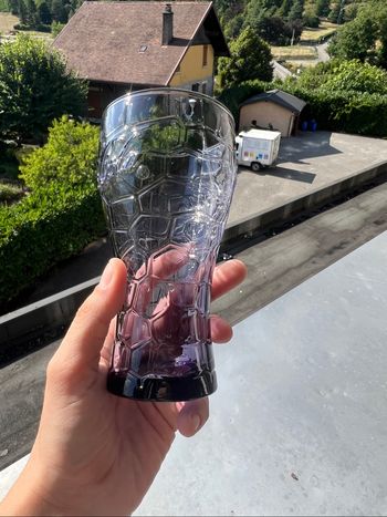 Verre Coca-Cola édition spéciale McDonald’s violet