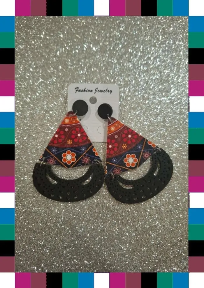 Boucles d'oreilles en bois - photo numéro 2