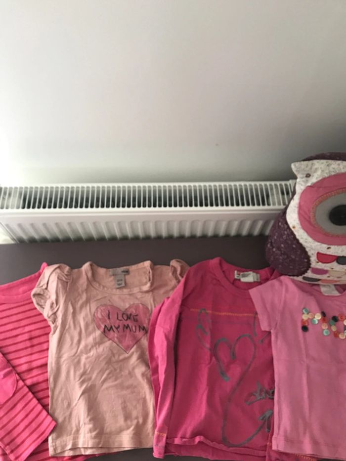 Lot 4 tee shirts fille 3 ans