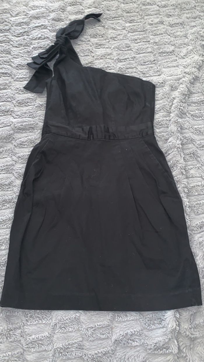 Robe noire 1 bretelle French connection taille 36