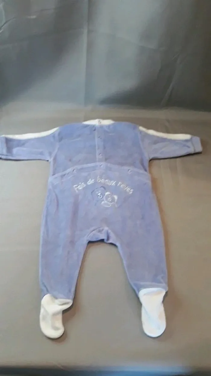 Pyjamas 3 mois - photo numéro 12