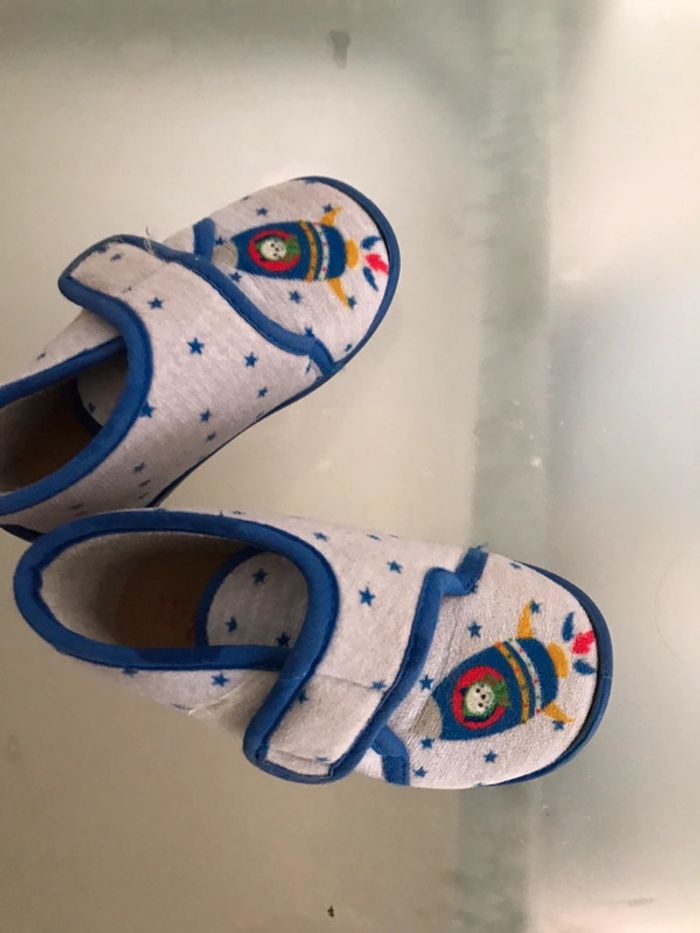 Chaussures bébé taille 22 marque Dpam couleurs gris un peu bleu très bon état - photo numéro 3