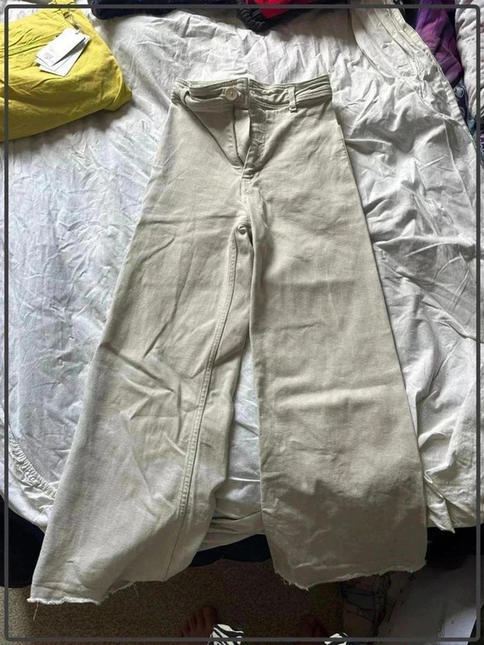 Jeans Zara taille 32-12ans