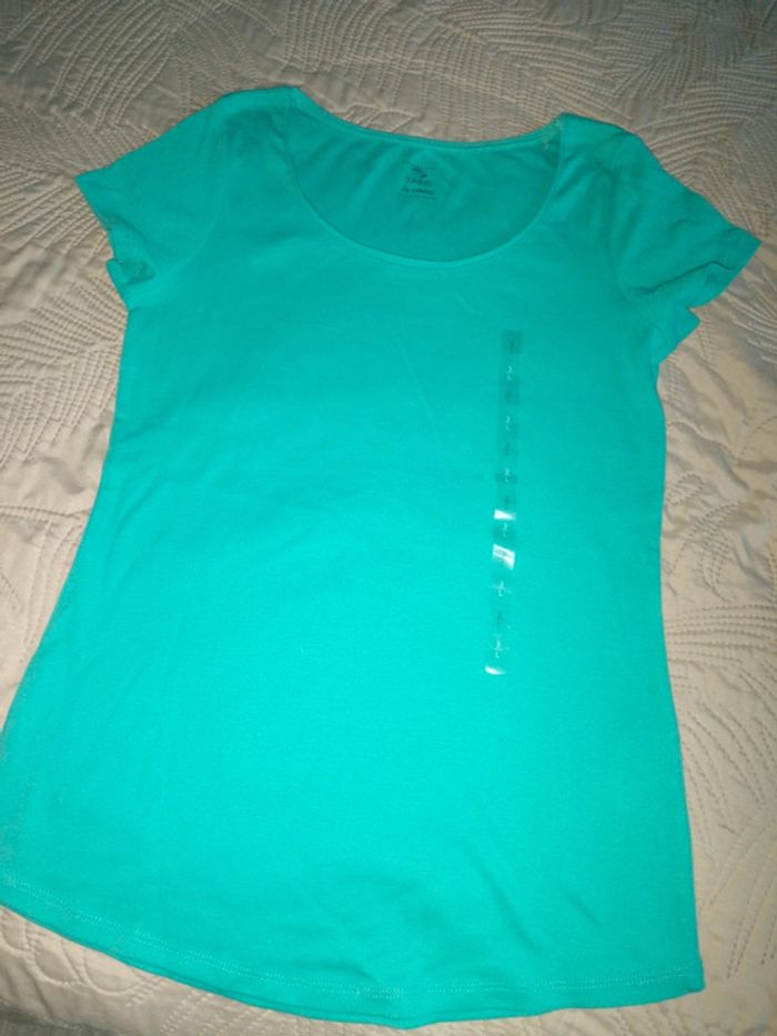Tee shirt neuf - photo numéro 5