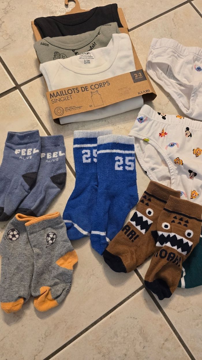 😍🤩 superbe lot maillots de corps, slips, socquettes, chaussettes  3 ans garçon 🤩😍 - photo numéro 7