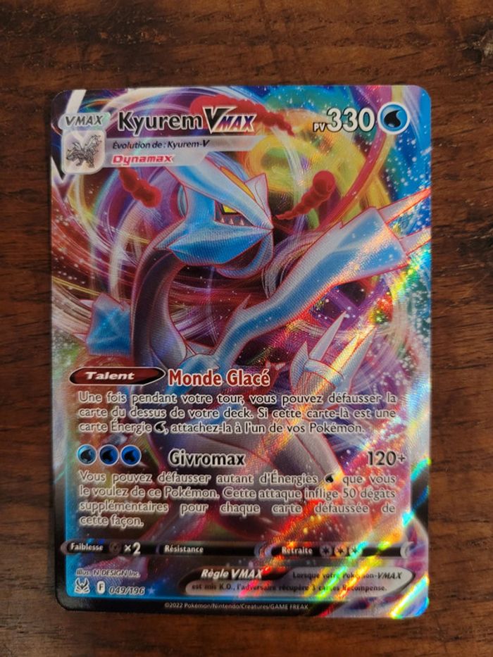Vends carte pokemon kyuren vmax 049/196 origine perdue