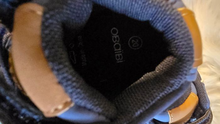 NEUVES (non portées)🏷🥰🤩💙 superbes baskets cuir pointure 20 garçon 💙💙😍 - photo numéro 4