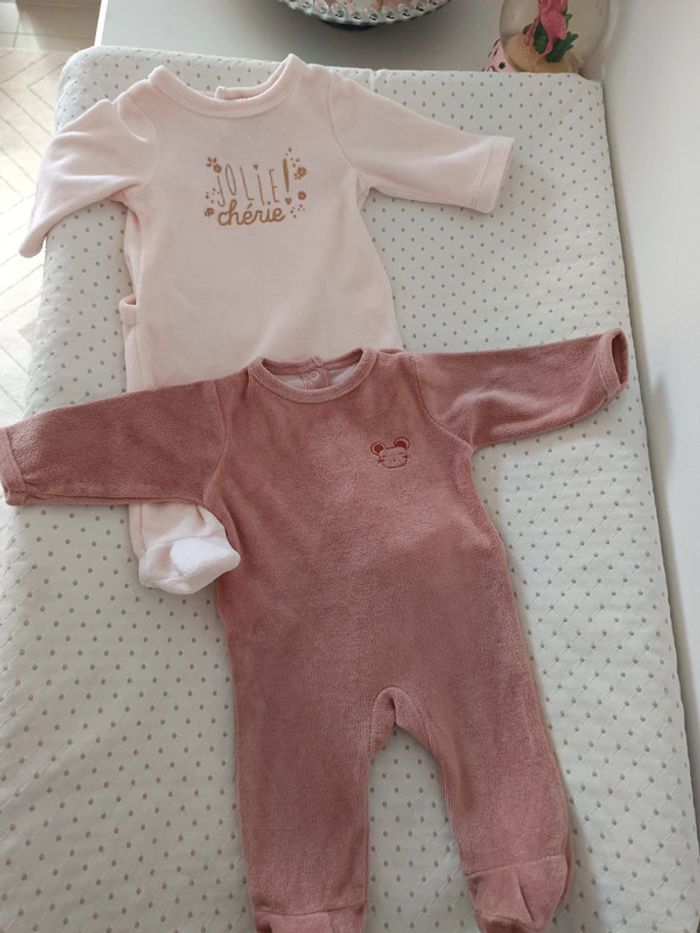 Lot de 2 grenouillères bebe fille 1 mois