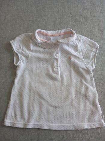 Polo blanc à points gris Obaïbi 18 mois. TBE
