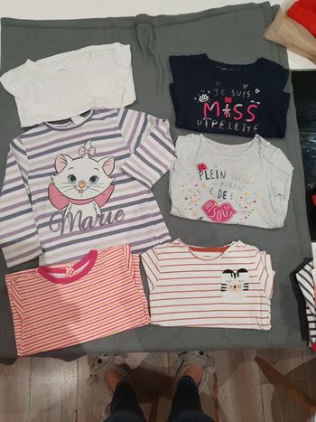 Lot de 23 vêtements