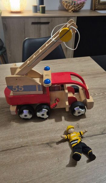 Grand camion de pompier bois Plan Toys