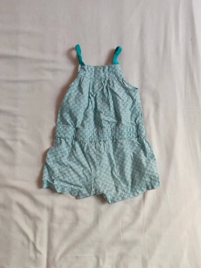 Combishort Obaïbi verte et blanche légère et fluide taille 18m/80cm - photo numéro 2